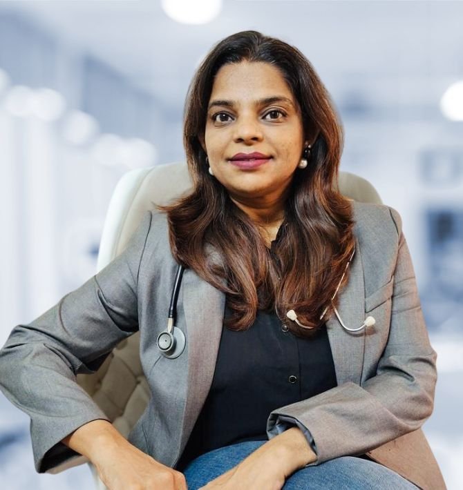 Dr Archana